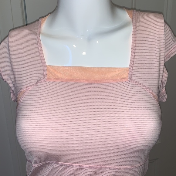 Lululemon top - Picture 2 of 7